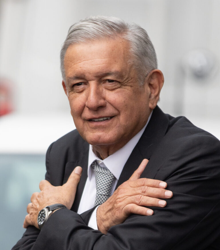 Conferencia_de_prensa_del_Presidente_de_México_-_Miércoles_24_de_junio_de_2020_7_(cropped_2)